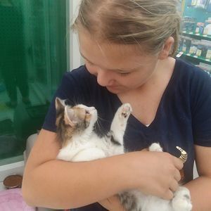 Meet your Posher, Danielle